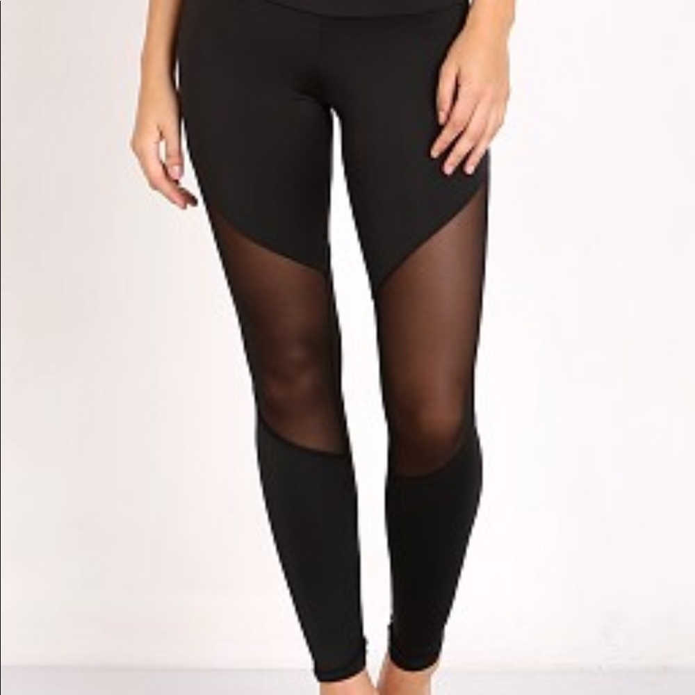 Onzie Mesh Leg Legging